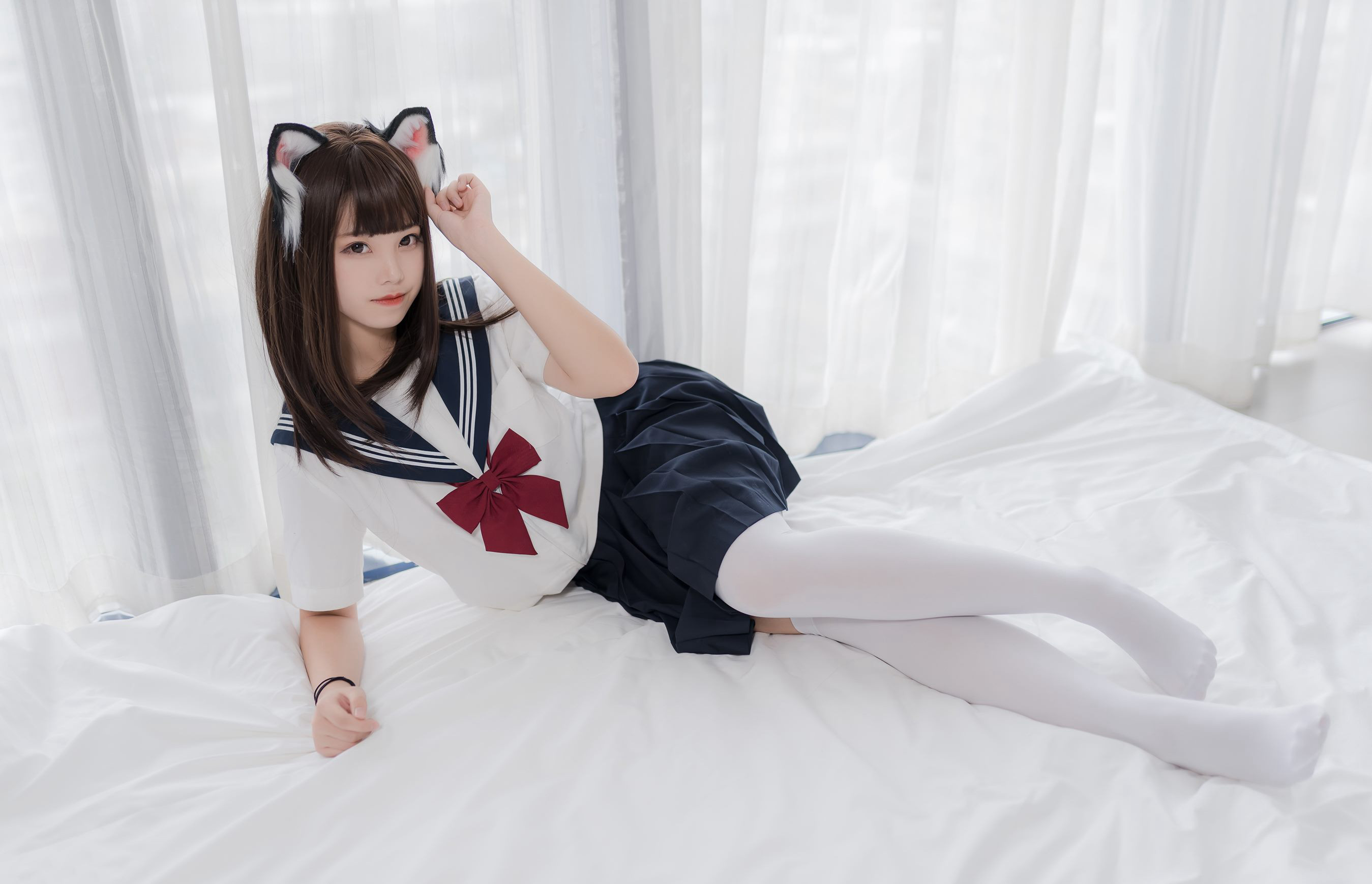 蜜汁猫裘COSPLAY极品白丝学生装性感超短裙美腿写真(5)