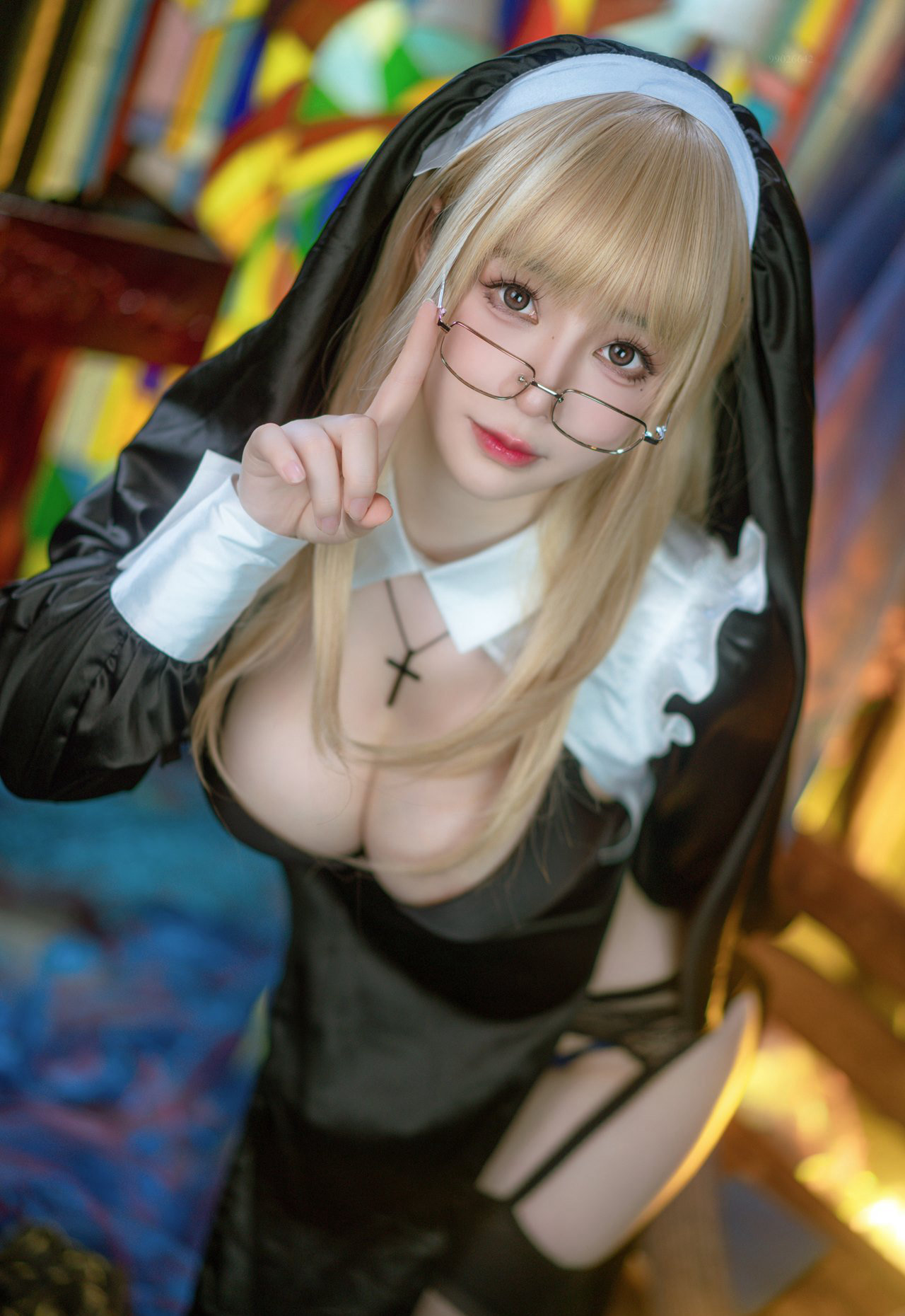 cosplay大胸丁字裤黑丝美臀性感大尺度动漫美女(2)