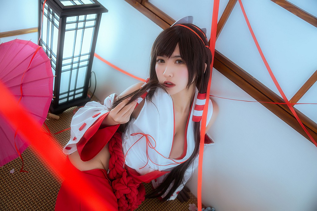 COSER鳗鱼霏儿 《巫女+兽耳+蕾丝女仆》 [Cosplay福利] 写真集[30P](9)