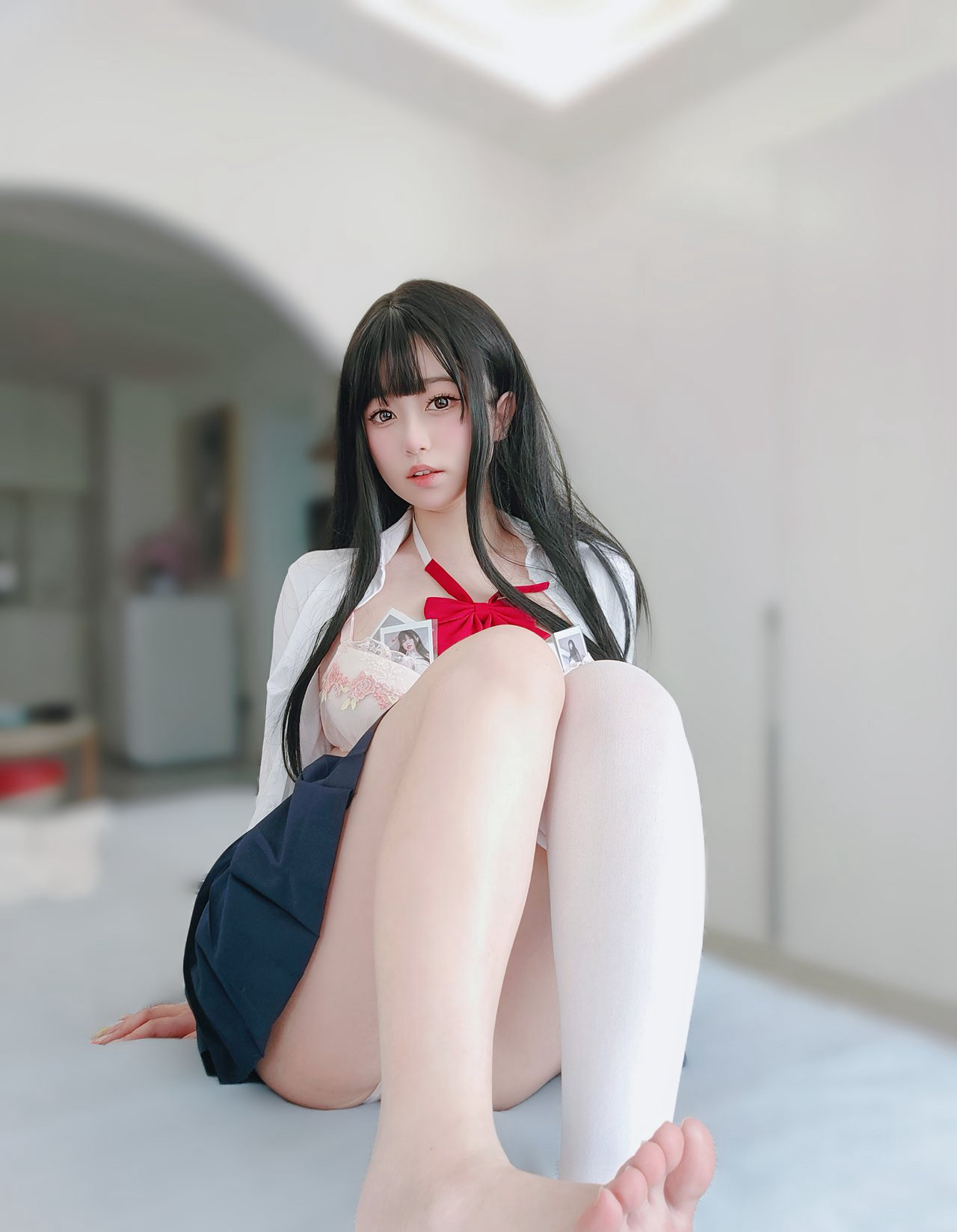 丰满白嫩cosplay美女JK制服性感短裙白丝美腿丝袜(5)