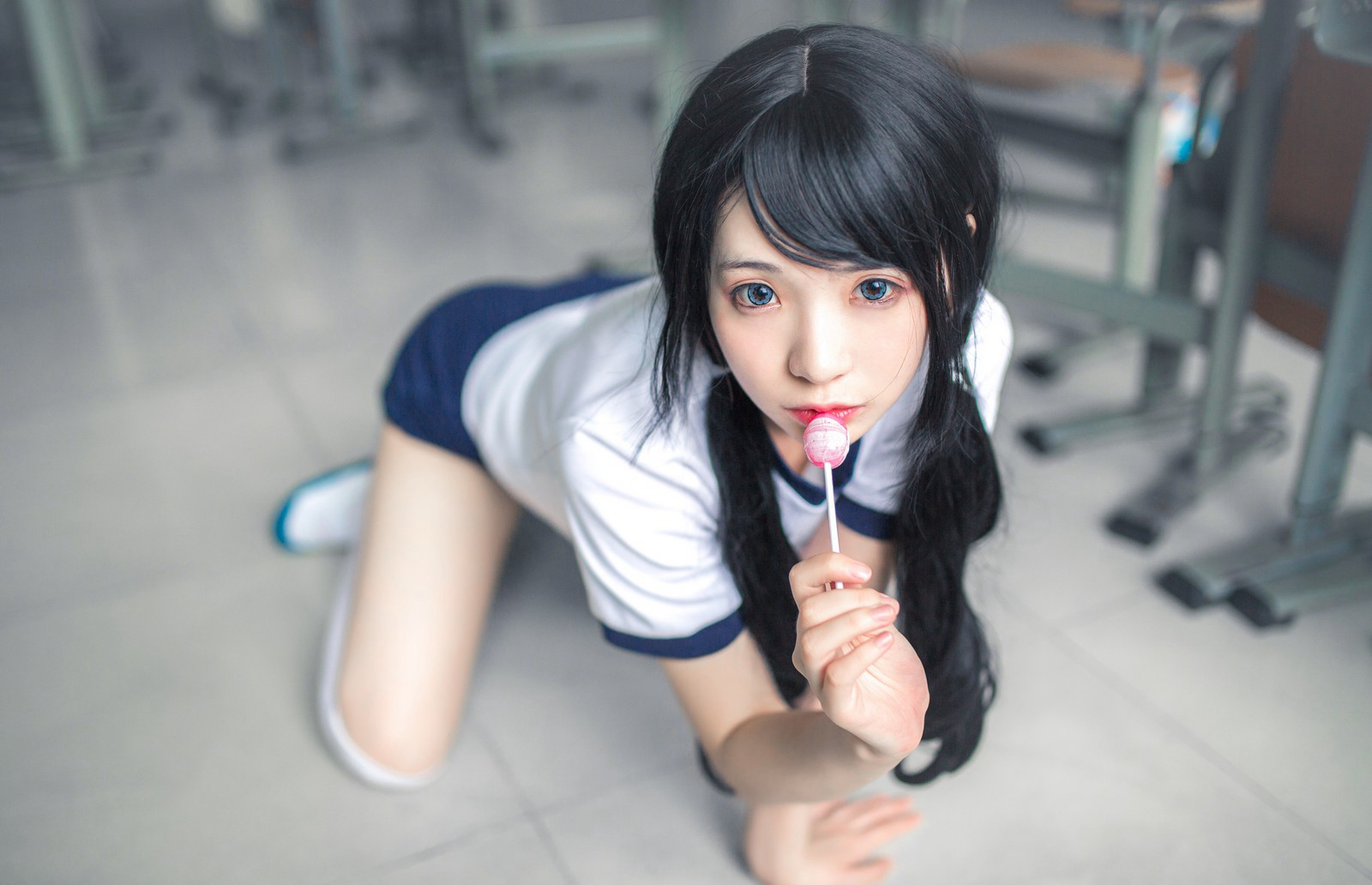 疯猫cosplay性感白丝美腿JK诱惑写真套图(5)