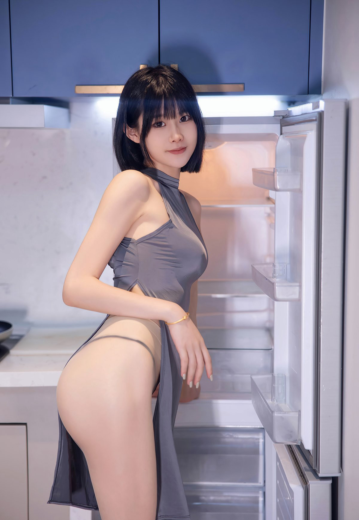 性感cosplay厨娘在线做饭风骚女仆大尺度私房照(6)