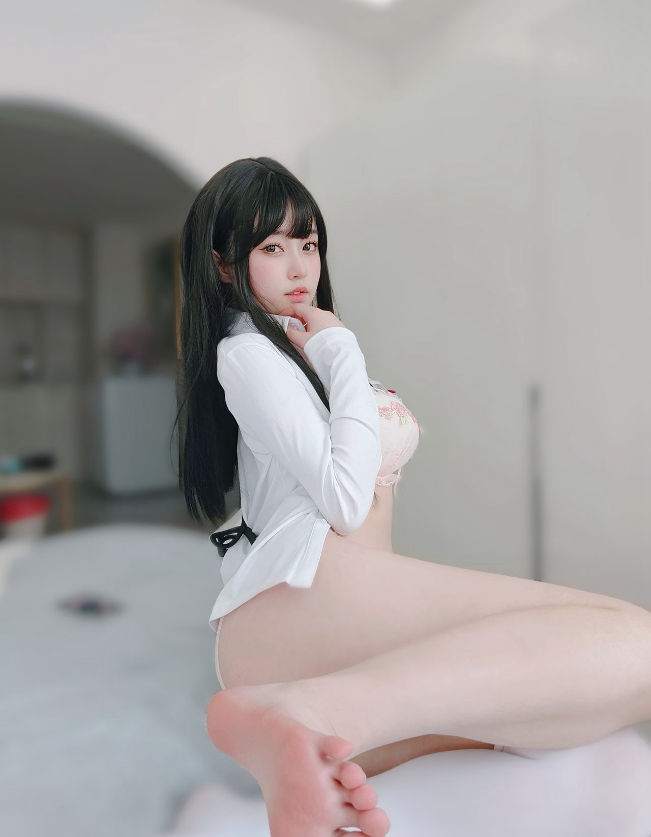 丰满白嫩cosplay美女JK制服性感短裙白丝美腿丝袜(4)