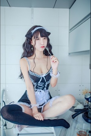 COSER黑川《小恶魔女仆装》 [Cosplay少女] 写真集[26P]