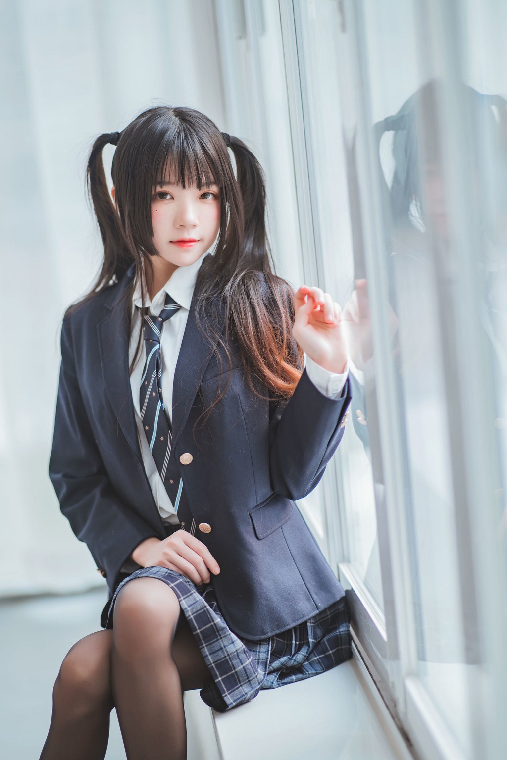 桜桃喵《冬季制服丝秀》 [Cosplay美女] 写真集[45P](19)