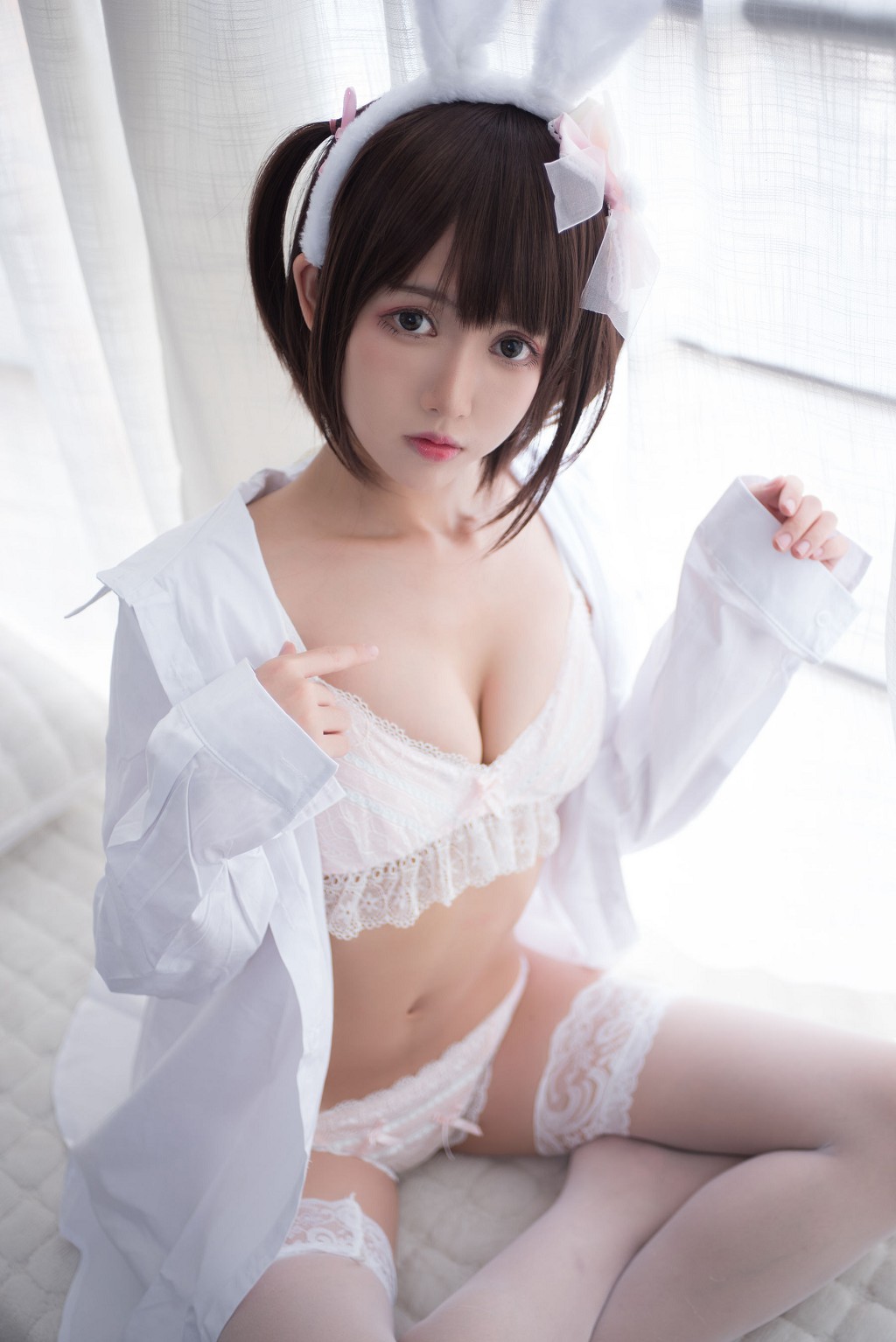 鳗鱼霏儿《兽耳白色蕾丝情趣 湿身诱惑》 [Cosplay美女] 写真集[29P](1)